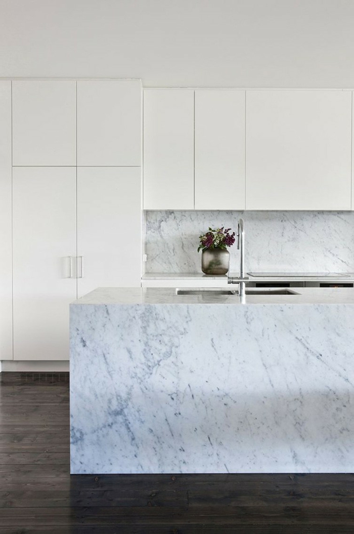 küchenmöbel material marmor kücheninsel küchenrückwand