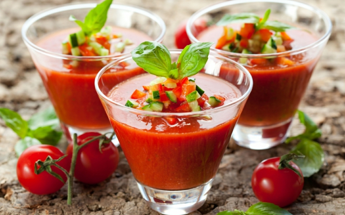 lebe gesund gesundes leben tomatensaft gurke
