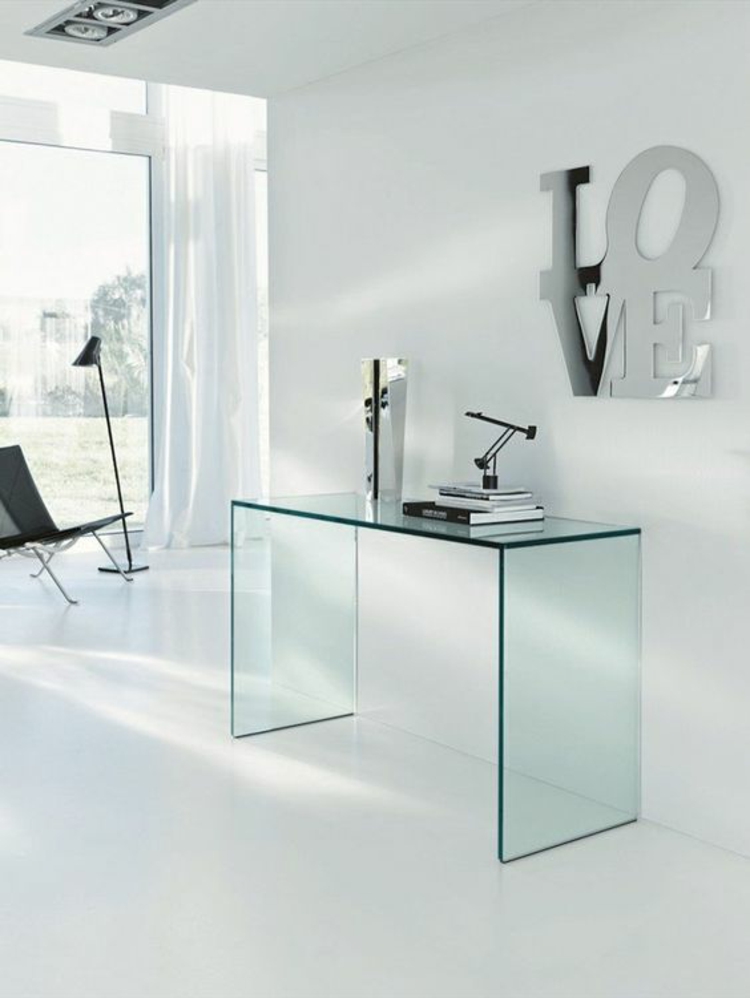minimalistische Büroeinrichtung Glasschreibtisch Home Office einrichten