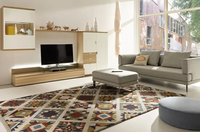 modernes wohnzimmer einrichten farbiger teppich schicke möbel wohnwand