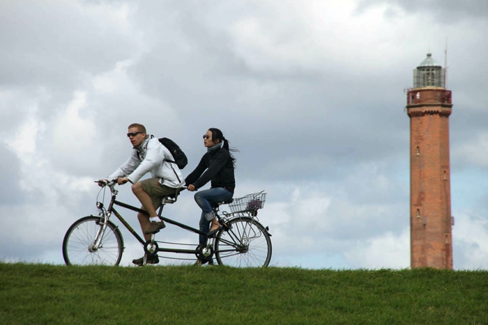 norderney nordesee ostfriesische insel weiße düne leuchtturm fahrrad