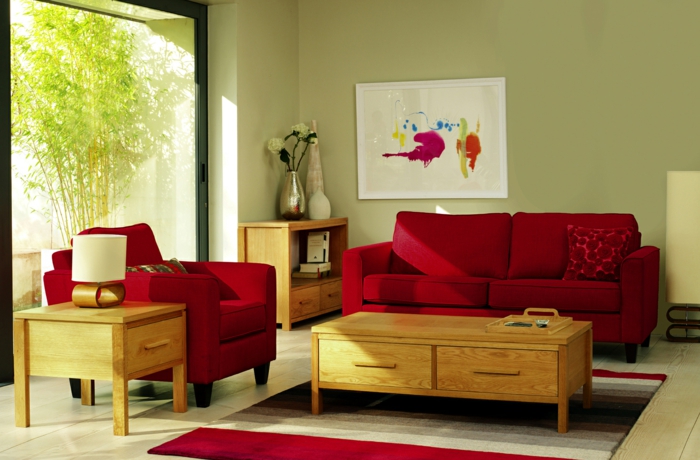 sessel rot rotes sofa wohnzimmer panoramafenster