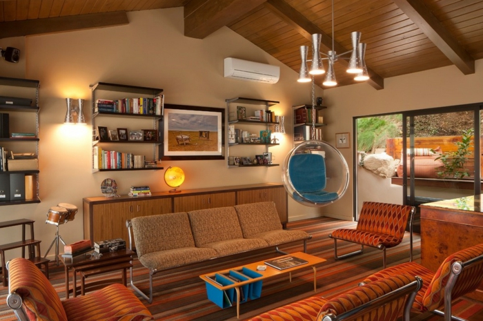wohnzimmer einrichtung sofas polstremöbel retro stil hängesitz rund plastik