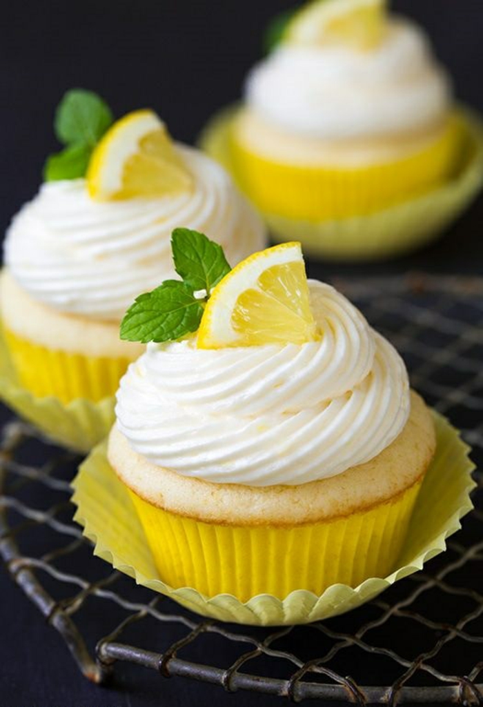 Cupcakes Rezepte Zitronen Törtchen backen für Anfänger