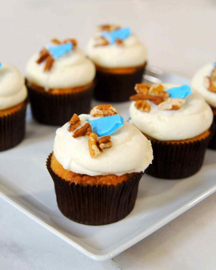 Cupcakes Topping Rezept Törtchen backen mit Walnüssen