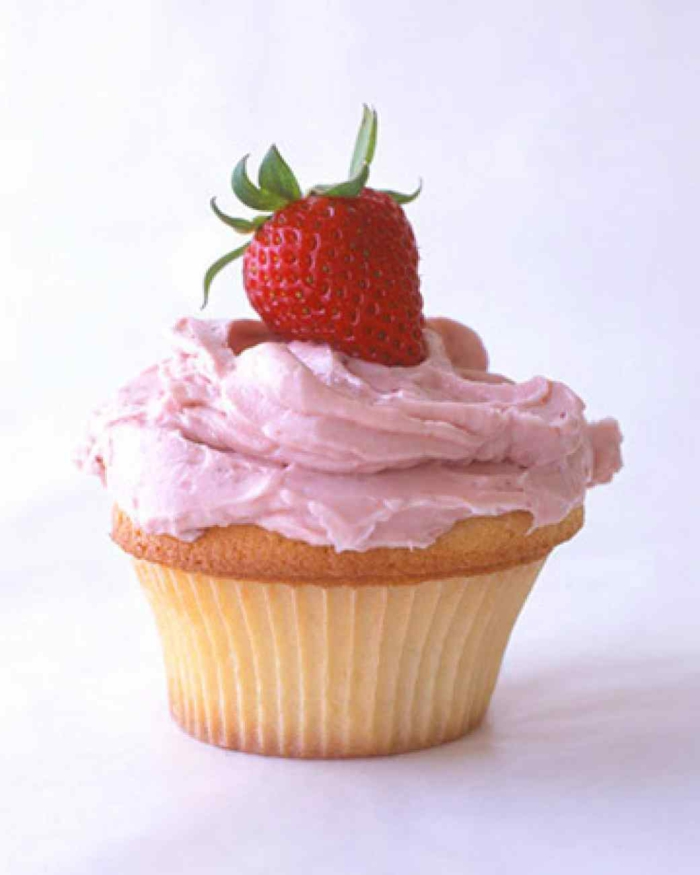 Erdbeeren Cupcakes Topping Rezept Törtchen backen Rezeptideen