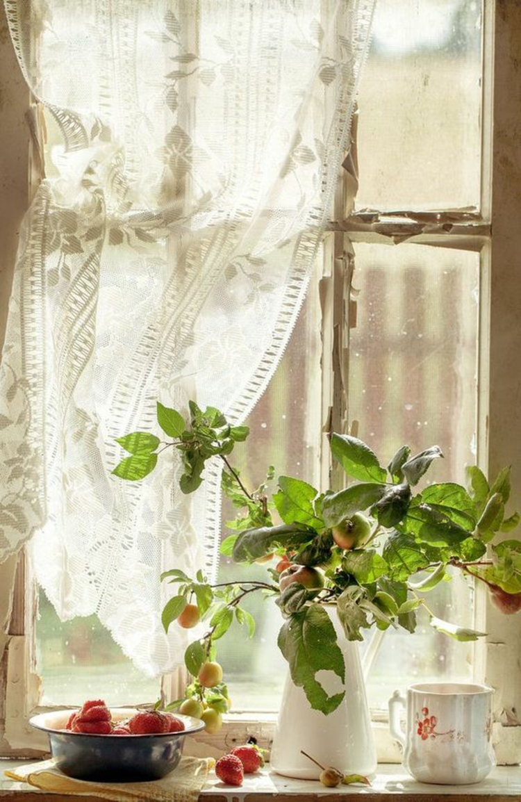 Fensterdeko Ideen Küche Zimmerpflanzen Schnittblumen Äpfel