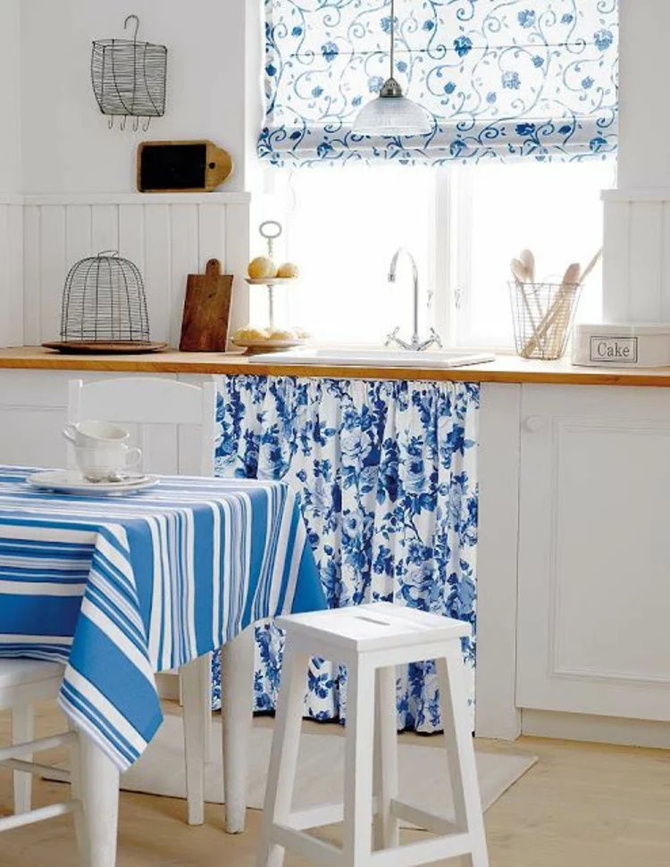 Gardinen ohne Nähen aus passenden Textilien Fensterdeko für die Küche