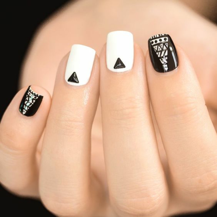 Nageldesign Bilder Fingernägel Trends schwarz weiß Dreiecken