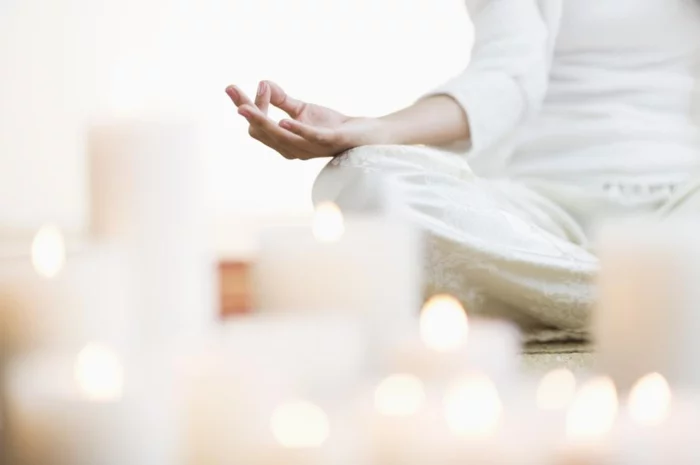 besser schlafen meditation entspannungstechniken yoga