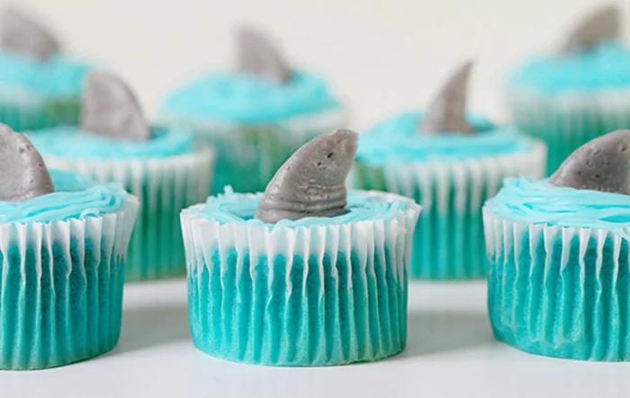 cupcake deco ideen haifische flosse design party tischdeko