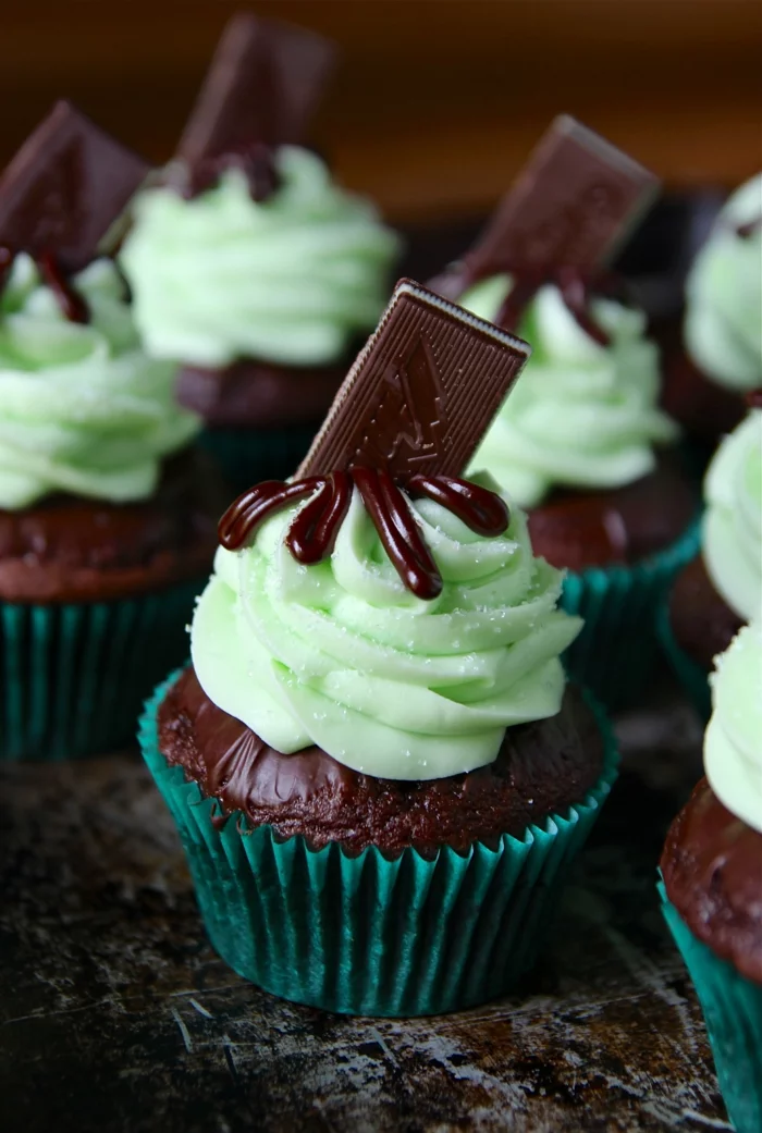cupcake deco muffins mint fudge dunkle schokolade