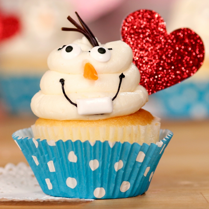 Cupcake Deko muffins valentinstag ideen herz männchen