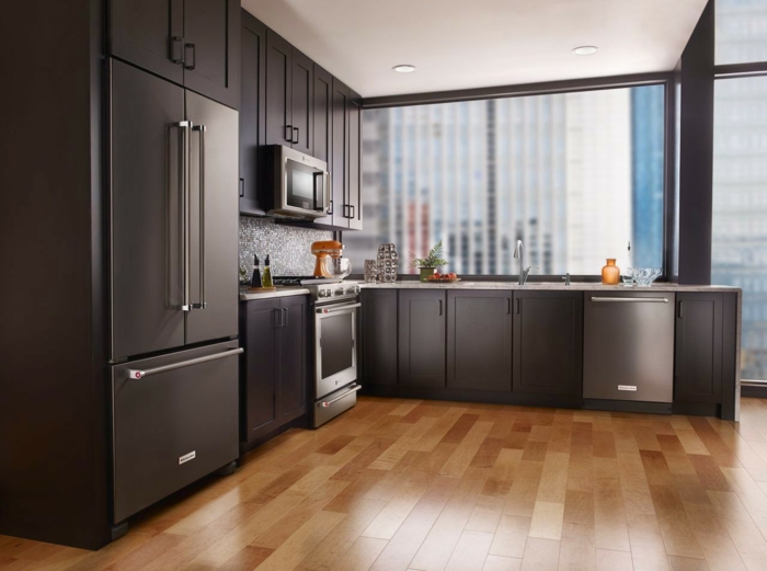 design kühlschrank küche einrichten küchenräckwand mosaikfliesen
