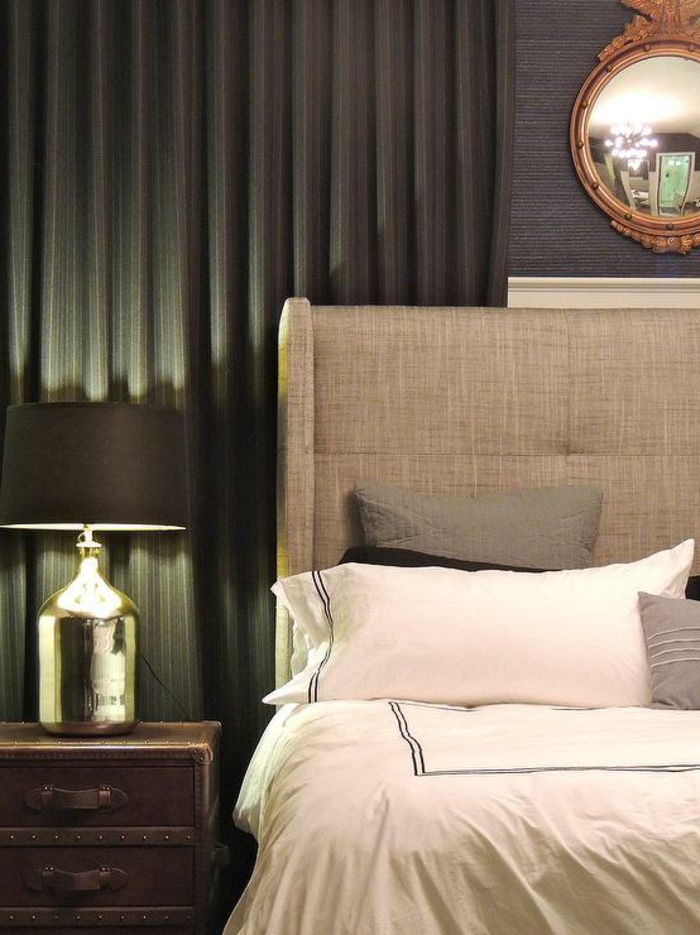 einrichtungsideen schlafzimmer elegante grüne gardinen atraktive nachttischlampe