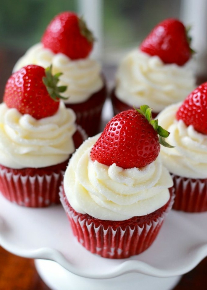 rezepte cupcakes muffins dekoideen erdbeeren
