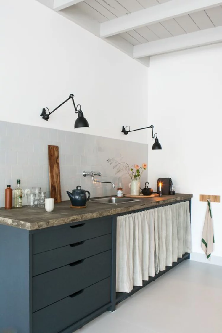 schöne Küchen Bilder Küchenideen moderne Küche planen Wandbeleuchtung