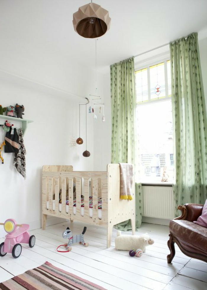 stoffmuster kombinieren kinderzimmer frische gardinen streifenteppich weiße wände