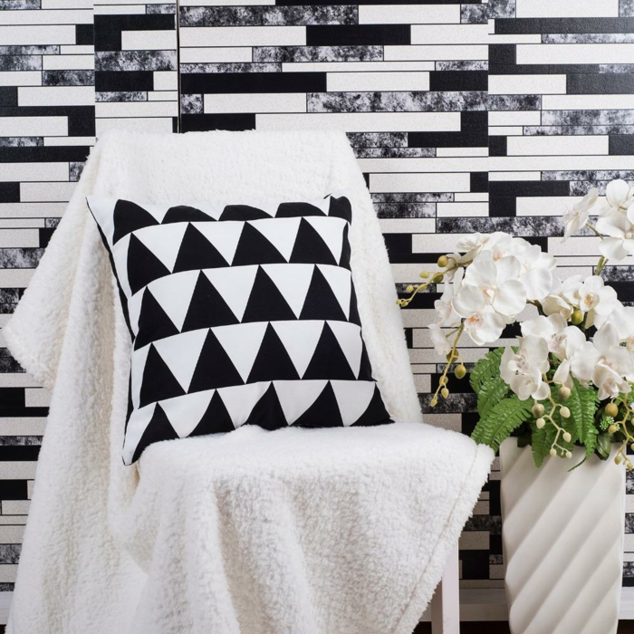 Muster in Schwarz-Weiß wandgestaltung mit Farbe einrichtungsbeispiele schwarz weiß wohnzimmer einrichten wirr