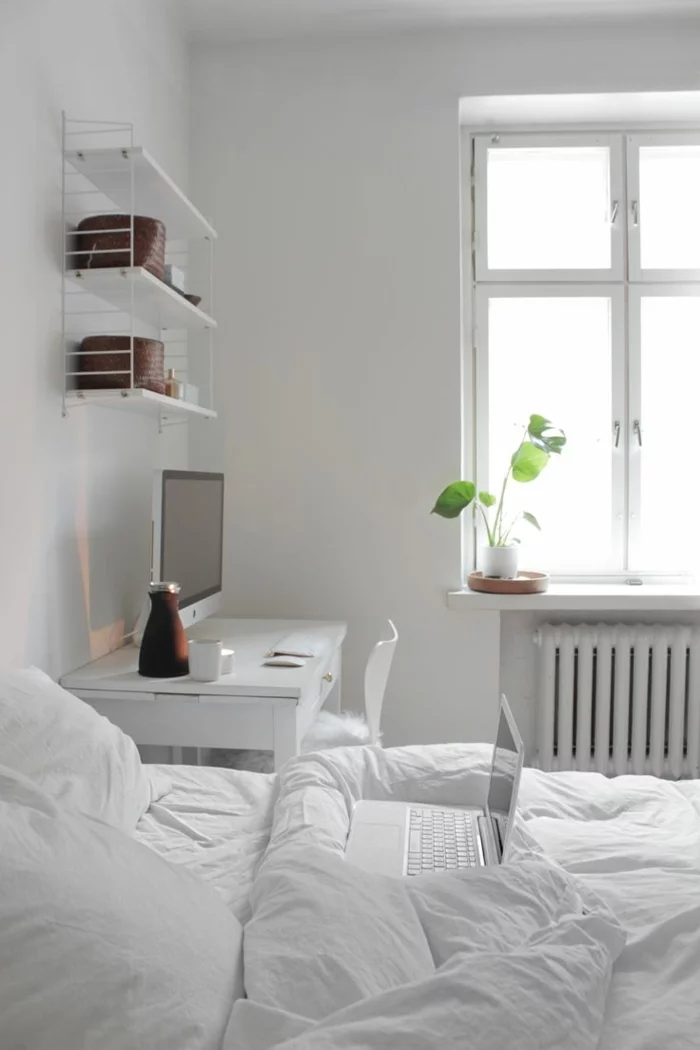 wohnideen schlafzimmer weiße wandgestaltuntg pflanze wandregale