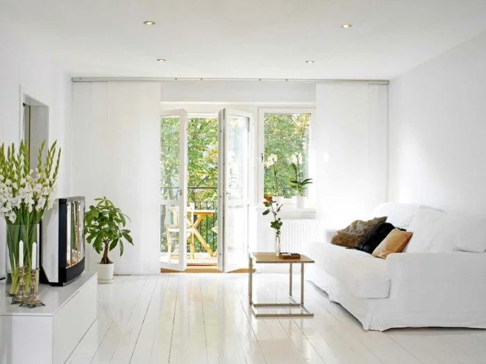 wohnzimmereinrichtung ideen weißes sofa pflanzen