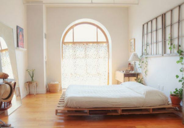 Bett aus spaletten sofa aus paletten paletten bett möbel aus paletten bogen schlafzimmer ideen 