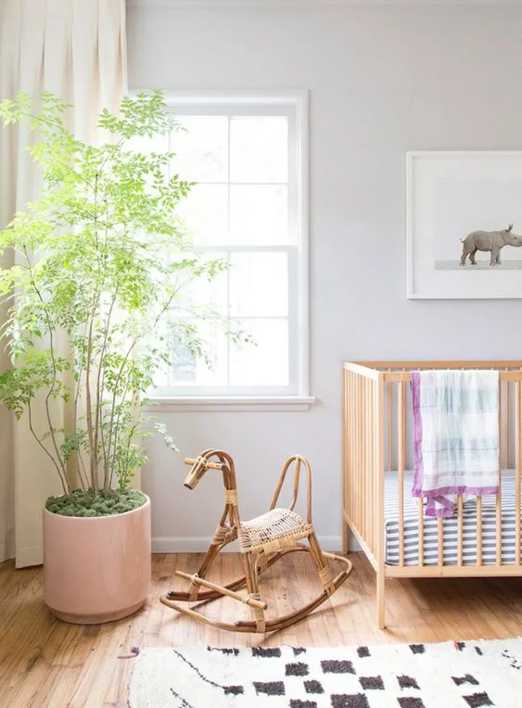 Kinderzimmer einrichten Gardinen für Kinderzimmer Bett Zimmerpflanzen