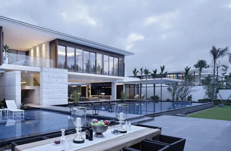 Moderne Häuser bauen Architektenhäuser moderne Hausfassade Außenbereich Pool