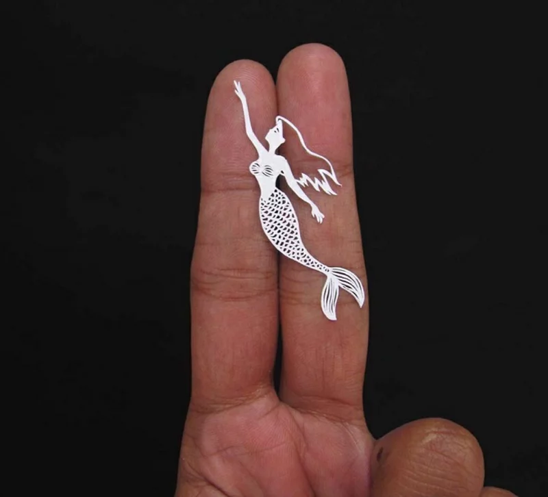 Parth Kothekar Kunst aus Papier Ariel Meerjungfrau