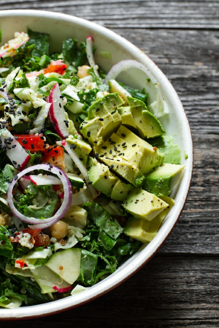 Salat-Ideen gesunde Ernährung Krebs grüner Salat Avocado