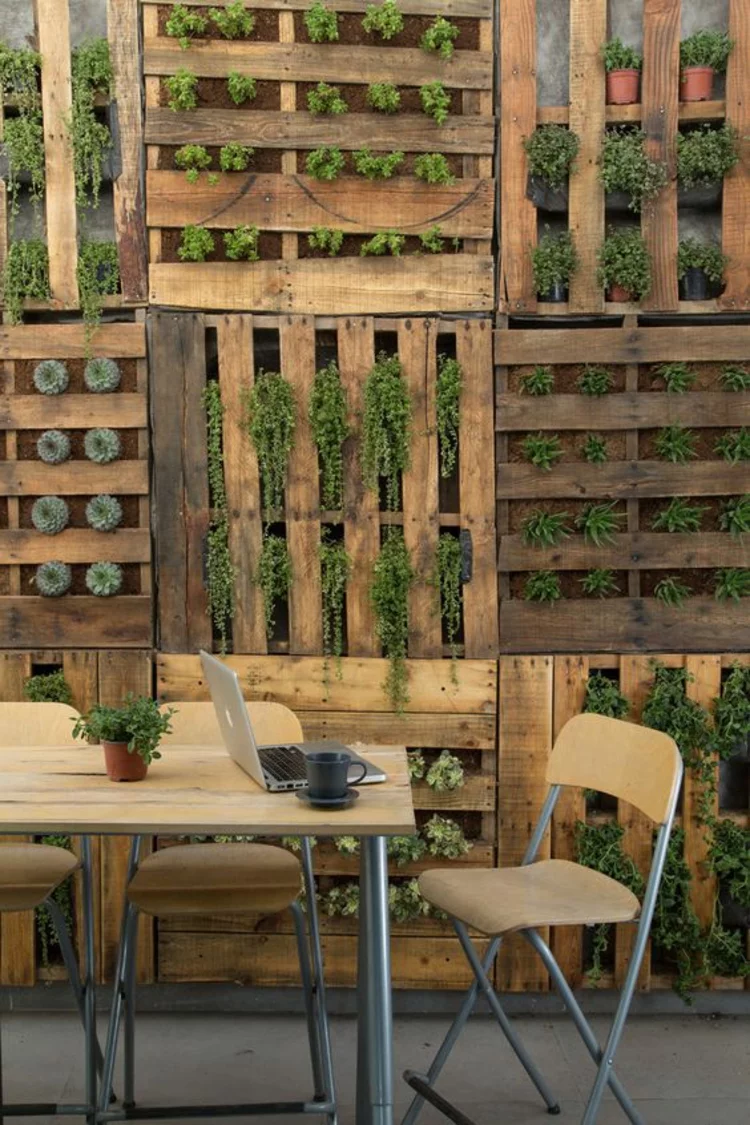 Vertikaler Garten Anleitung Außenmöbel Gartenmöbel aus Paletten