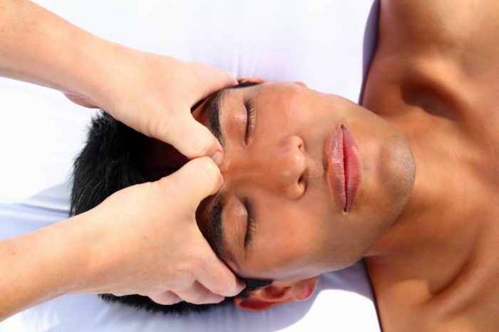 akkupressur kopfschmerzen lebe gesund gesund leben heilpraxis massage akupressur zonen