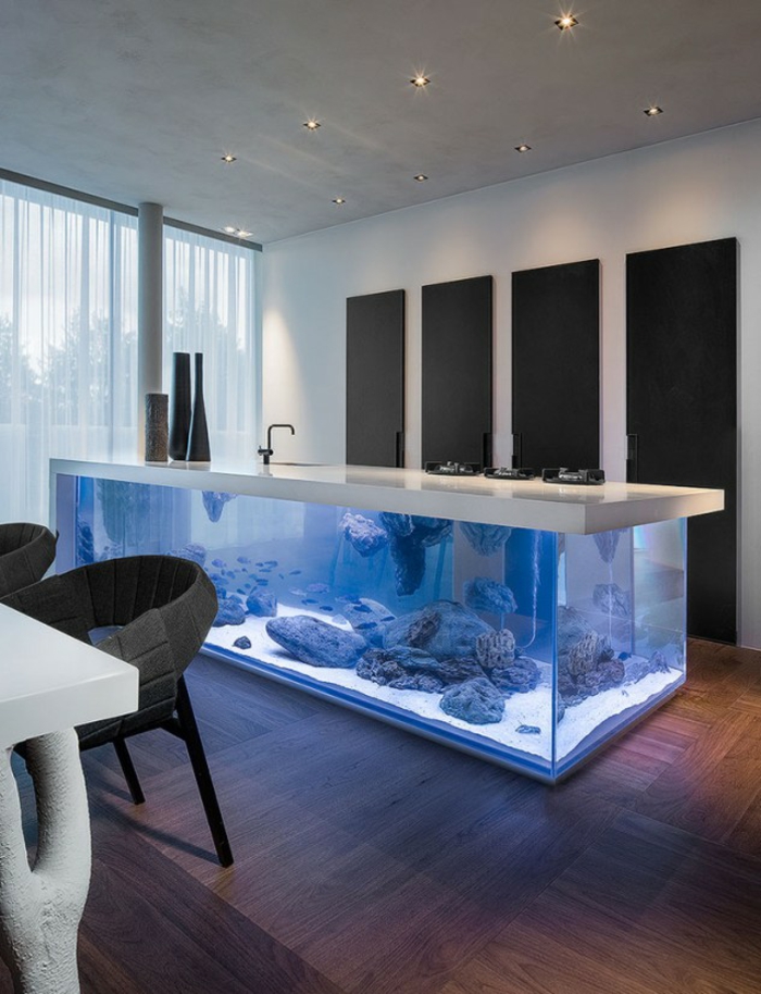 aquarium eirichten design atmosphäre einrichtungsbeispiele wandgestaltung weißes tisch