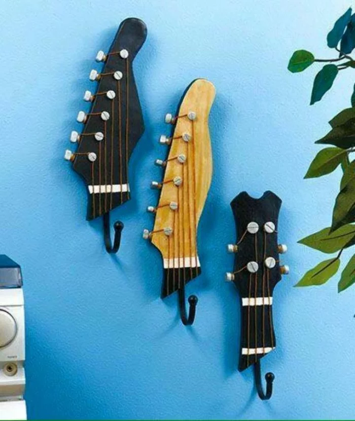 Upcycling Ideen dekoideen deko ideen wohnzimmer ideen DIY ideen kreativ gitarre griff garderobe