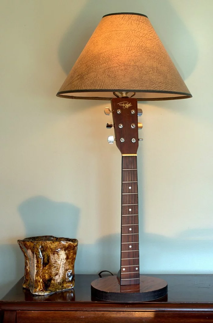 Upcycling Ideen dekoideen deko ideen wohnzimmer ideen DIY ideen kreativ gitarre griff