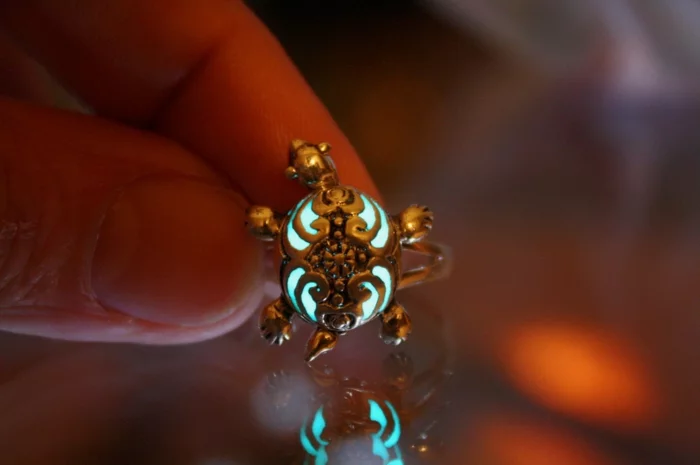 designer schmuck amulette keltischer schmuck vintage schmuck leuchtend schildkröte bewegt