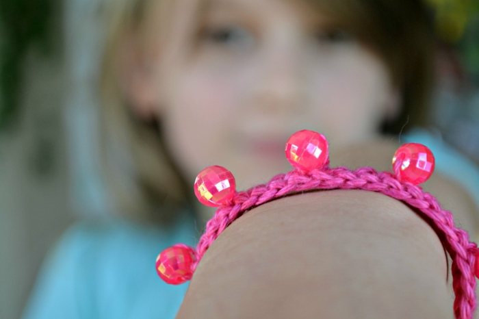häkelmuster armband perlen rosa diy ideen