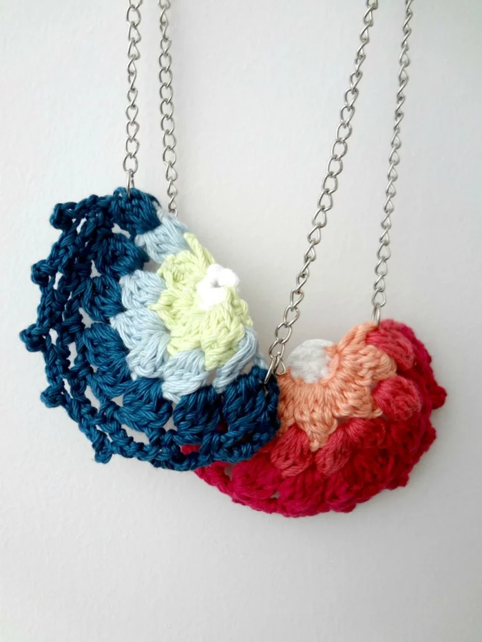 Häkeln Ideen - Halskette mit Blumen