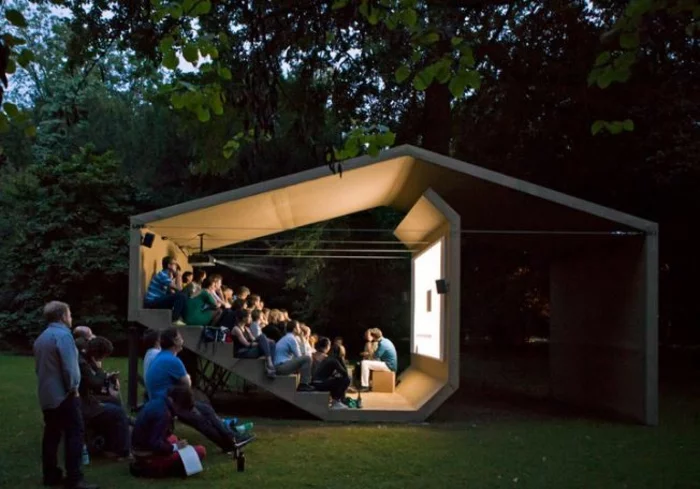 open air kino kreative gartenideen freiluft kino decke stimmung soundsystem kabine