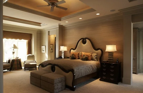 schlafzimmer einrichten doppelbett neutrale farben doppelbett sitzhocker sessel