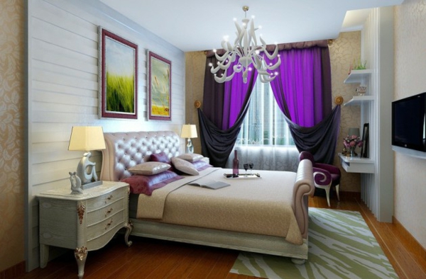 schlafzimmer einrichten luxuriös lila gardinen kronleuchter