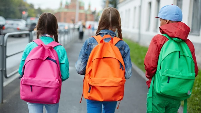 schulranzen schultaschen schüler rücksäcke gesund tragen