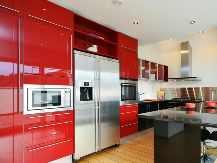 wohnideen küche moderne griffe küchenschränke rot