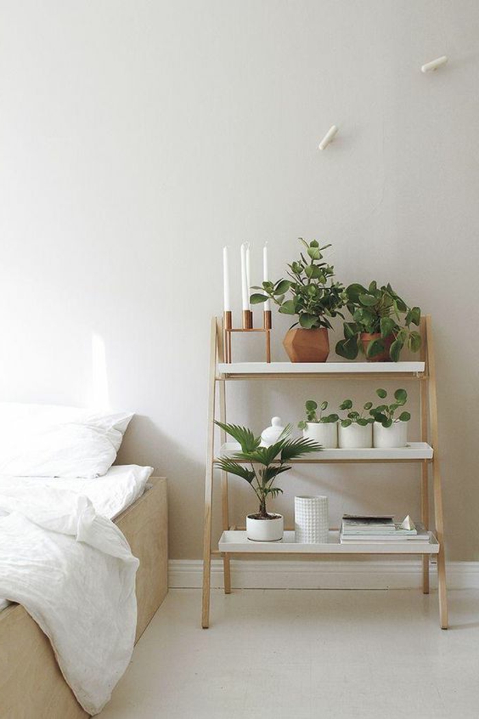 wohnideen schlafzimmer pflanzen offene regale weiße wände
