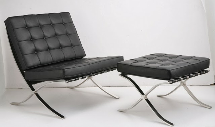 Bauhausstil Mies Barcelona Chair and Ottoman