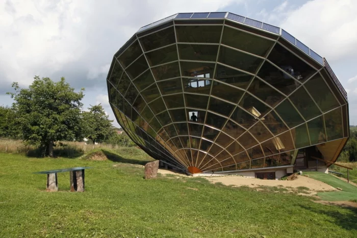 außergewöhnliche ferienhäuser heliodome solarhaus strassburg