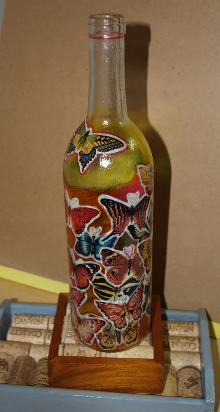 Deko Flaschen mit farbigen Zeichnungen 
