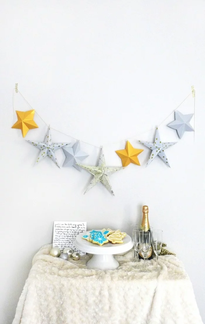Origami Sterne für die Wanddeko aus Papier
