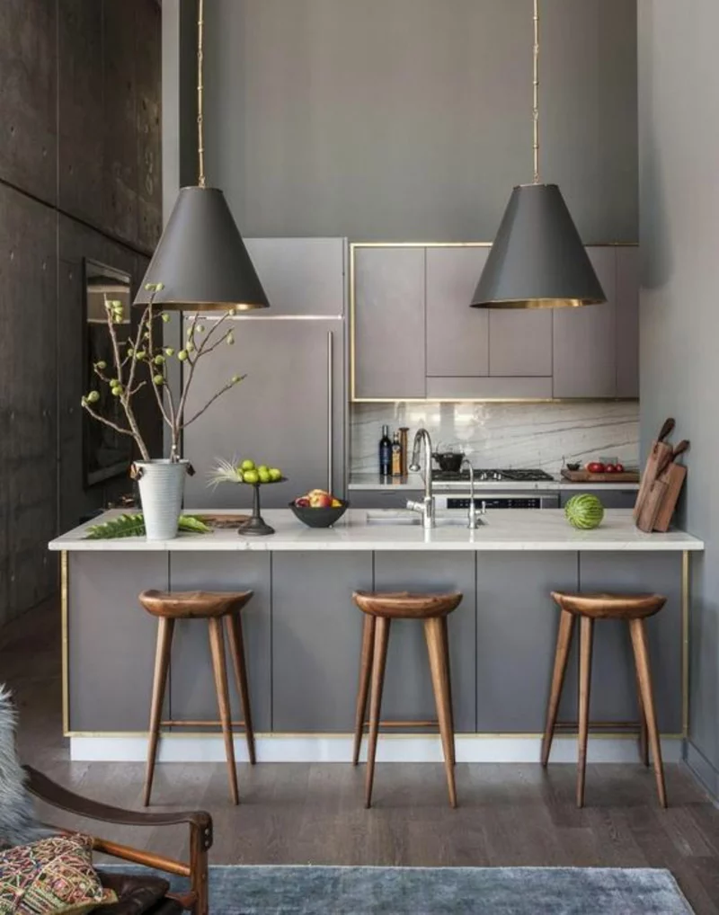 moderne Küche grau Kücheninsel Arbeitsplatte Pendelleuchten