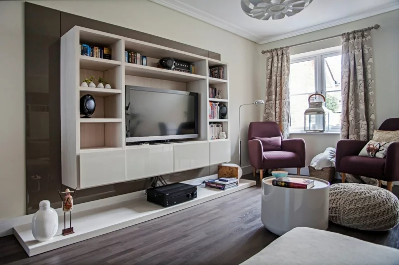moderne Wohnwand weiß Holz praktische TV Wände